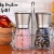 Elegante Salz und Pfeffermühle mit Ständer - 2-teiliges Gewürzmühlen Set aus schicken Edelstahl und hübschen Glasbehältern - einstellbares Keramikmahlwerk für Gewürze, Pfeffer, Salz und Chilli - Salzmühle - 